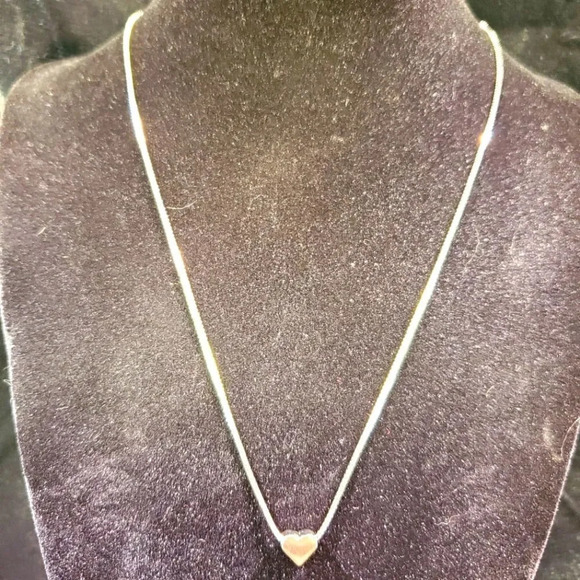 0242. Sweet, Solid, 925 Sterling Silver, Floating 💗 Heart ~ Clavicle Pendant~💝 - Picture 2 of 6